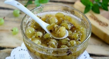 Top 17 jednoduchých a rychlých receptů na angreštový džem na zimu